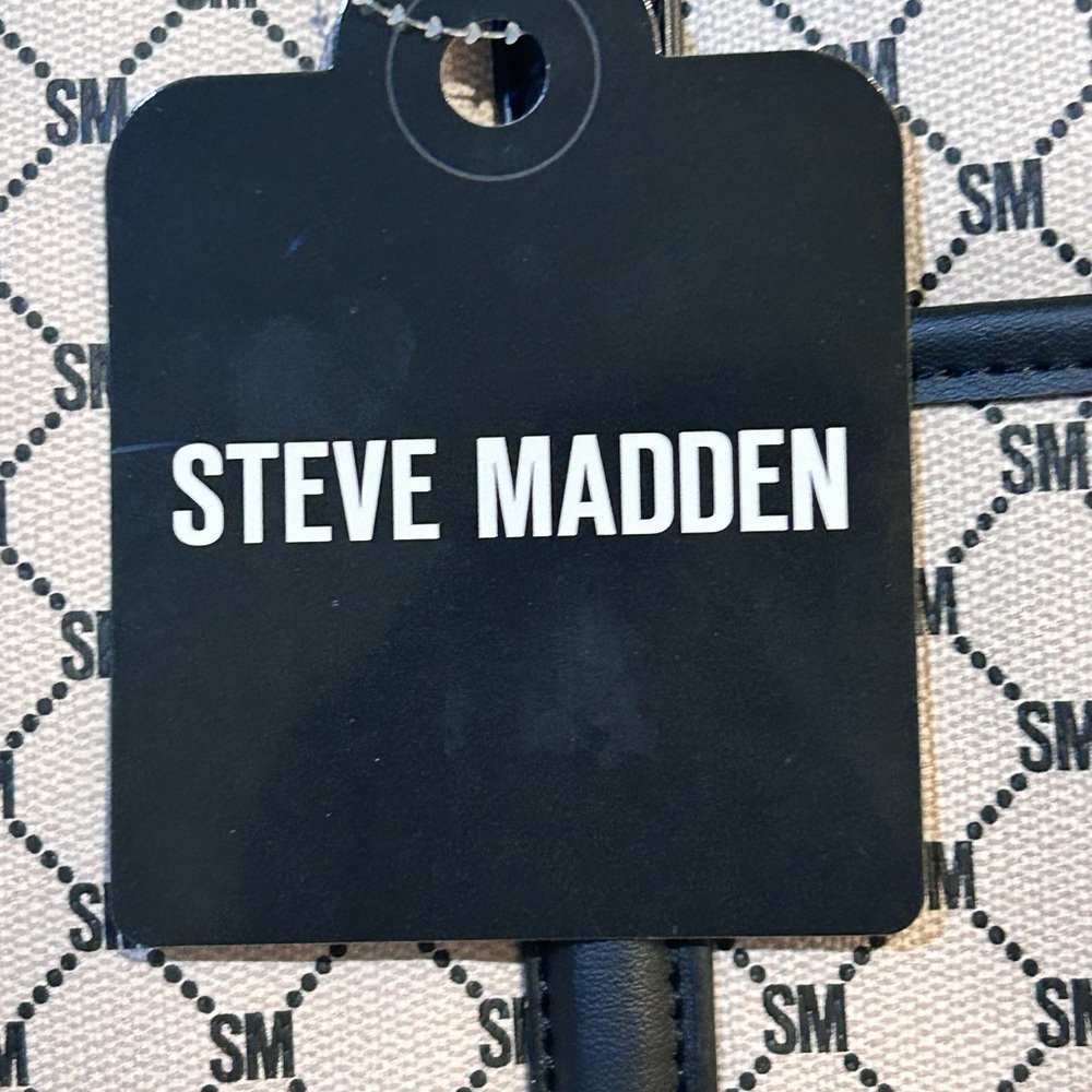 Steve Madden BSPEEDY Large Tan And Black Monogram Weekender Bag - Picture 5 of 9